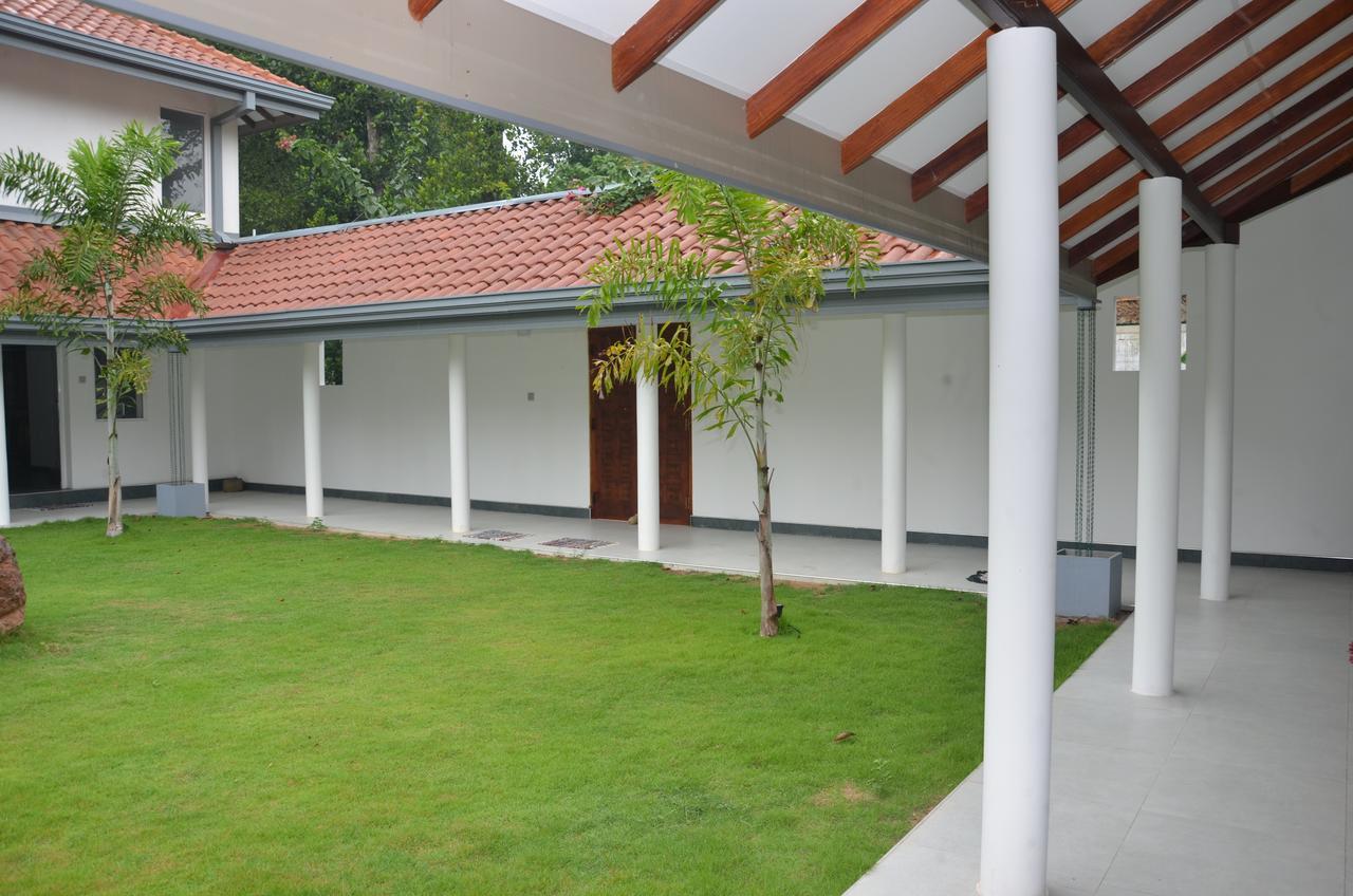 Anuhas Airport Villas Katunayaka Luaran gambar